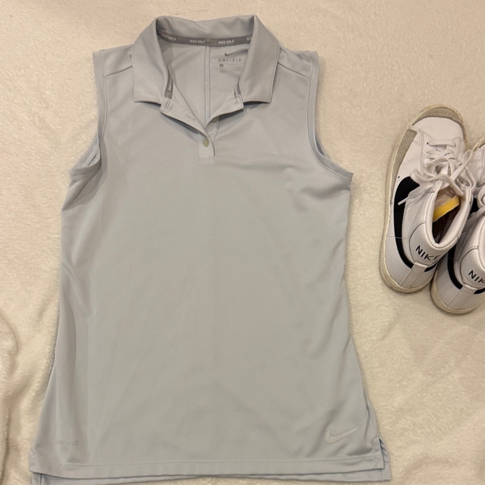 Nike Dri-Fit Women's Light Gray Sleeveless Top
